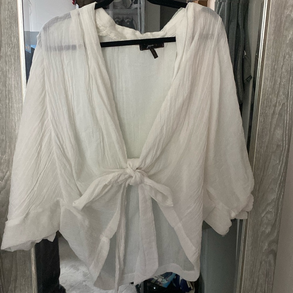 White jupee tie front top
